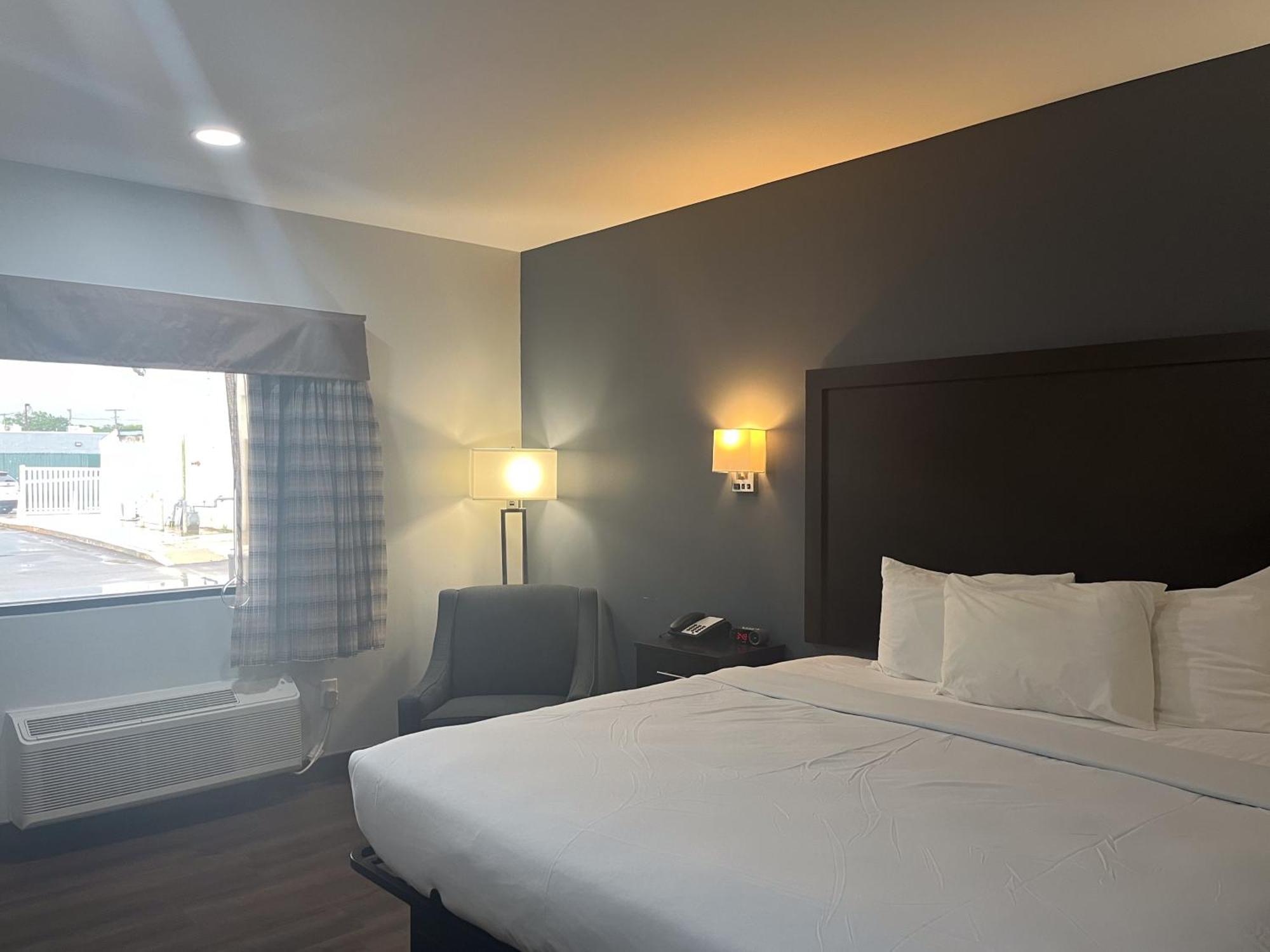 Motel 6 Norfolk, Va East Little Creek Экстерьер фото