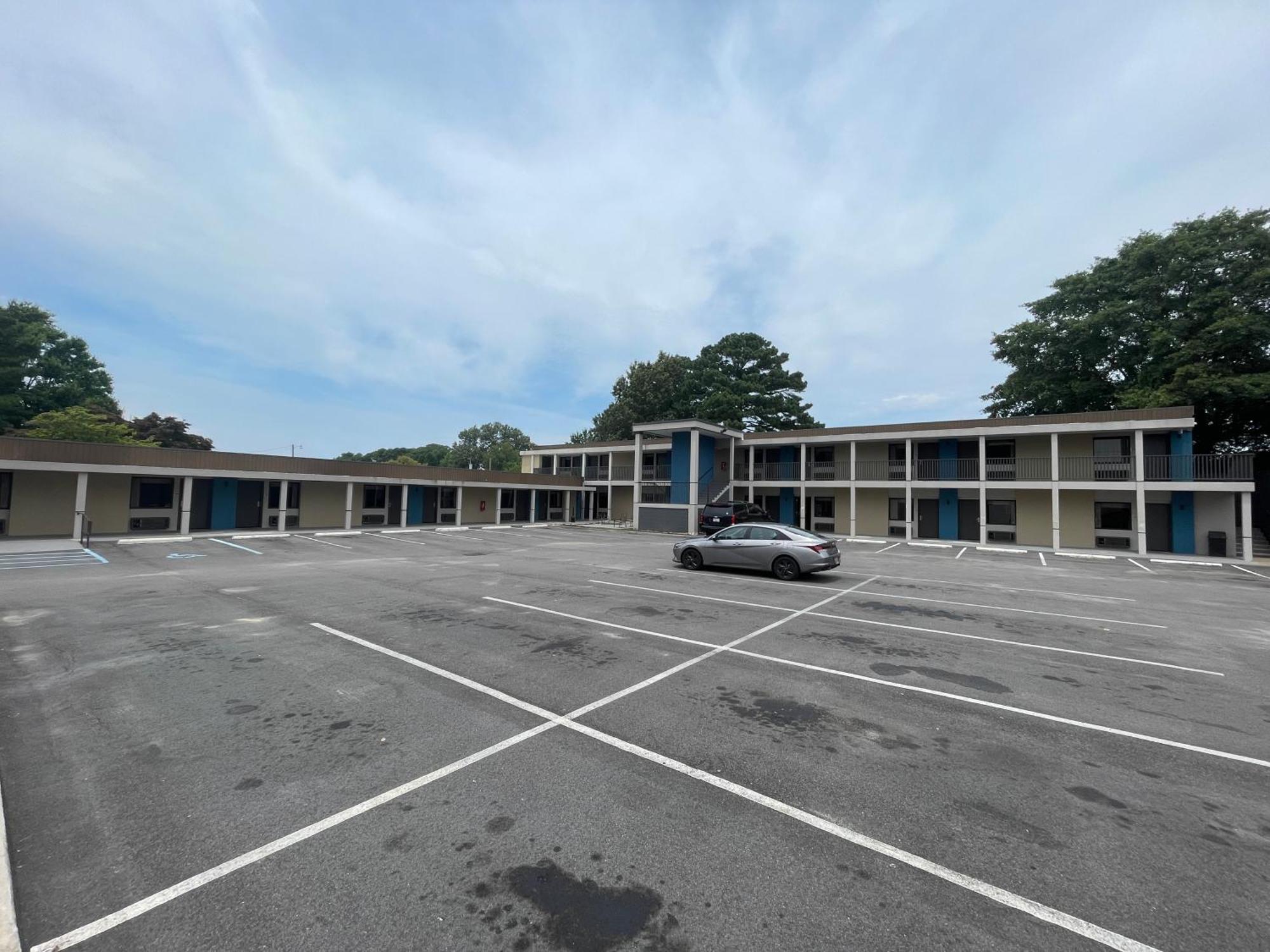 Motel 6 Norfolk, Va East Little Creek Экстерьер фото