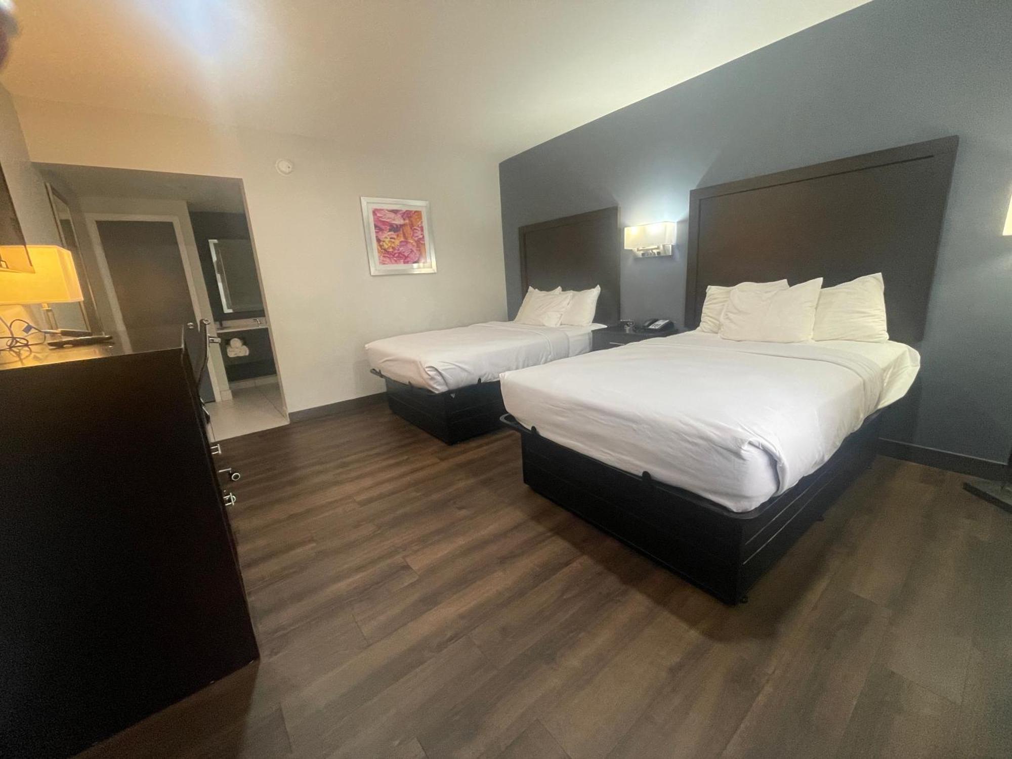 Motel 6 Norfolk, Va East Little Creek Экстерьер фото