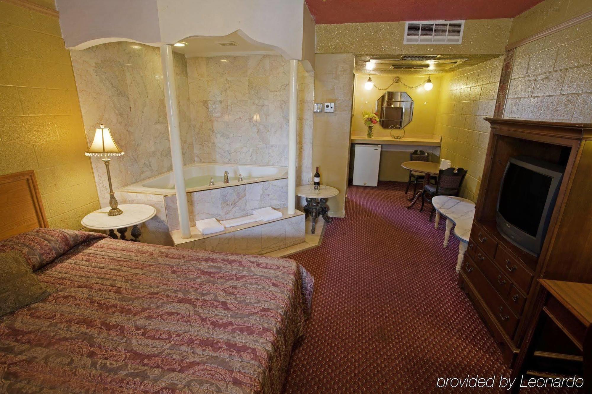 Motel 6 Norfolk, Va East Little Creek Экстерьер фото